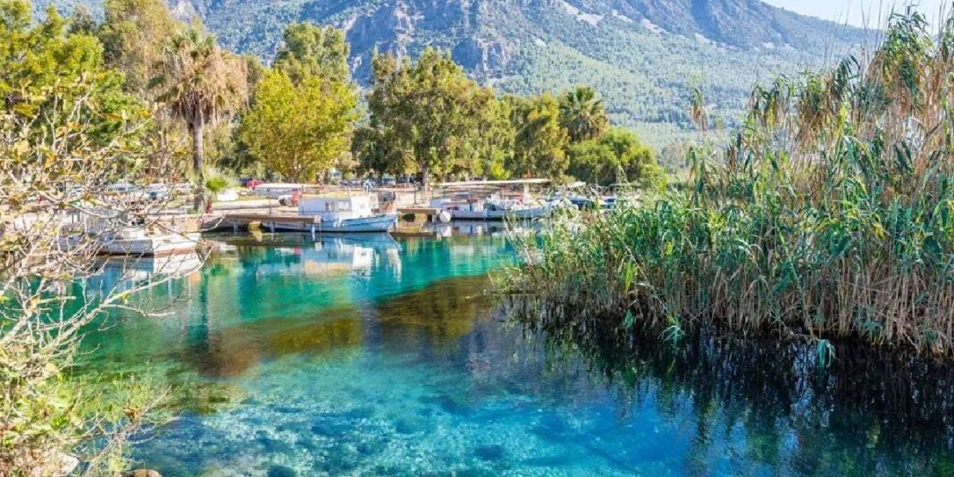 Herkes denizi seviyor ama bu nehrin güzelliği mest ediyor! Uğramadan dönmeyin, sodalı suyu cildi bebek gibi yapıyor 2